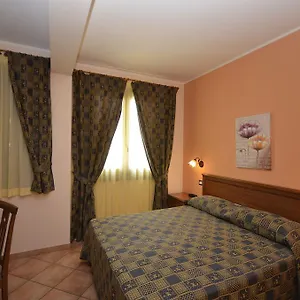Отель Sun Garden, Сан-Вито-Ло-Капо